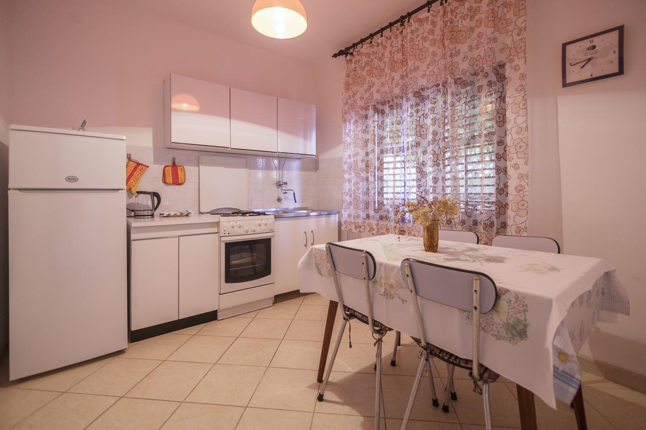 Apartmani Jordana 코미자 외부 사진