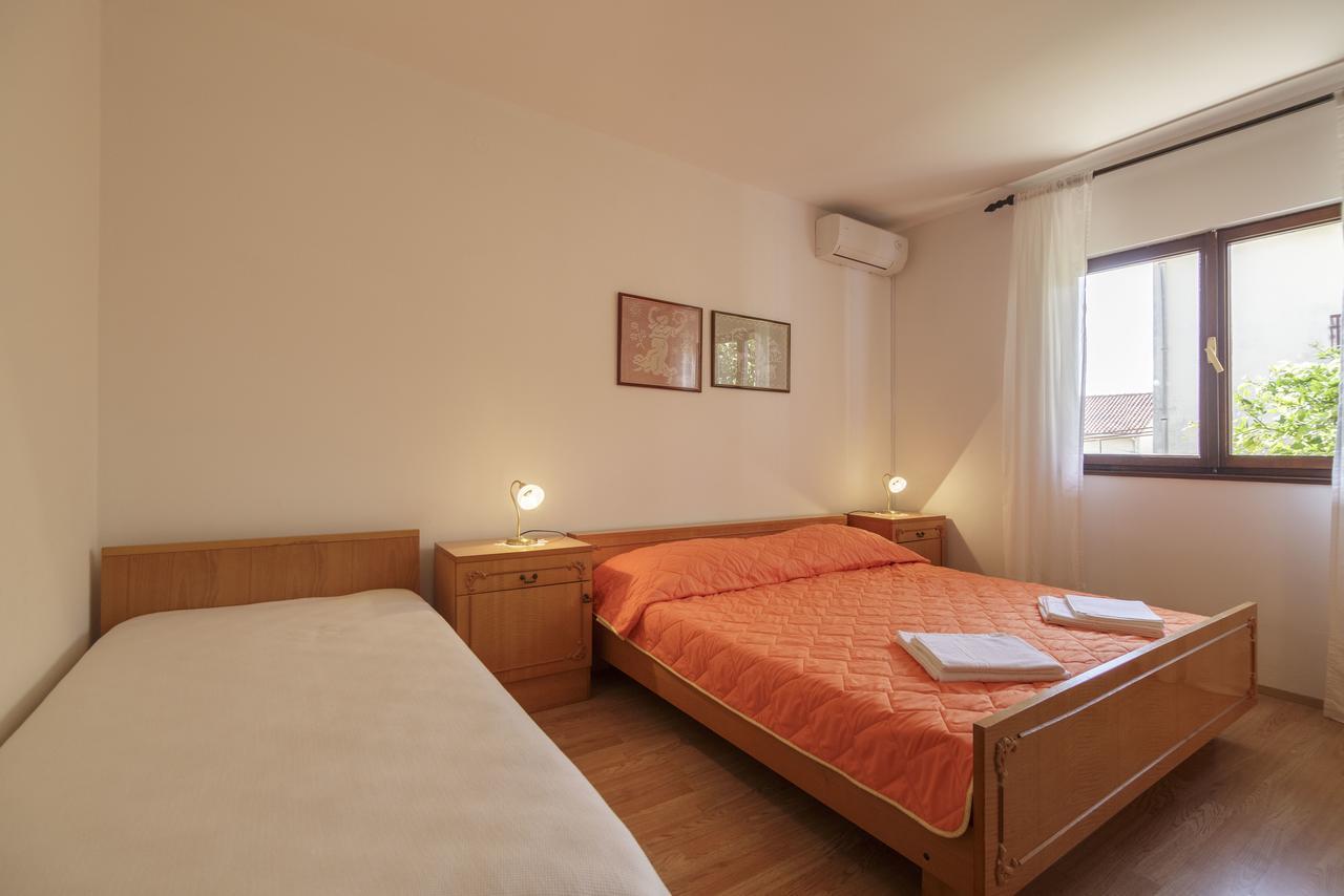 Apartmani Jordana 코미자 외부 사진