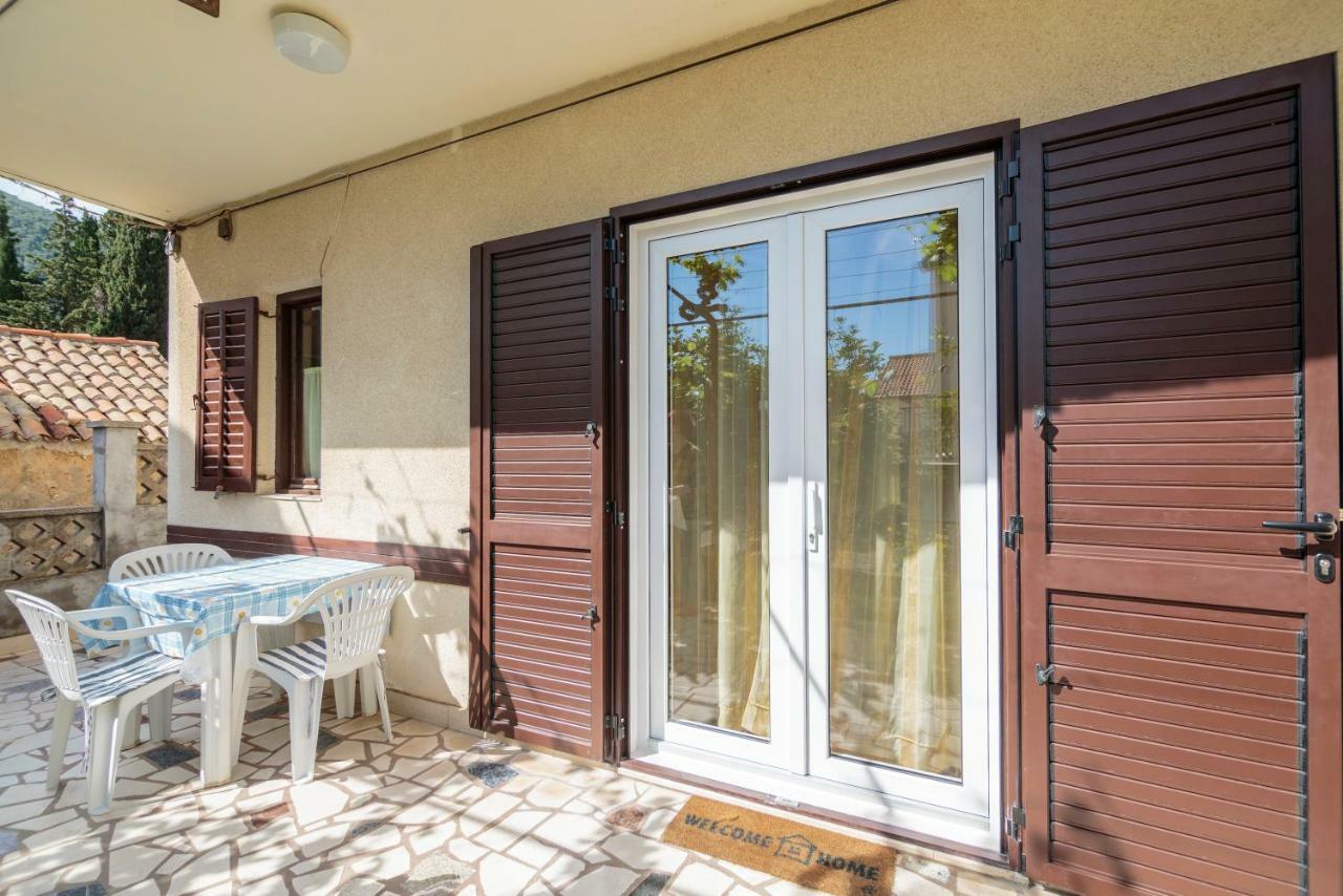 Apartmani Jordana 코미자 외부 사진