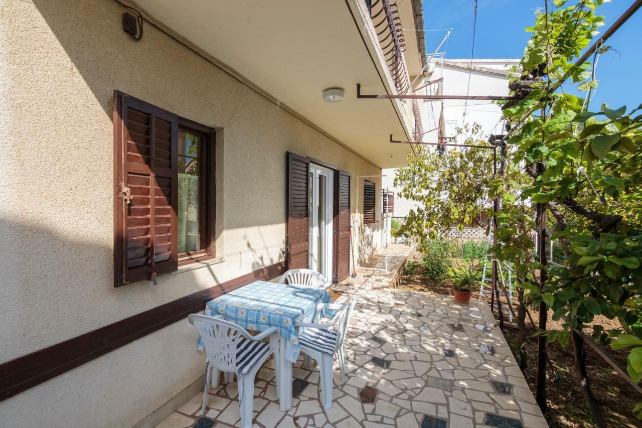 Apartmani Jordana 코미자 외부 사진