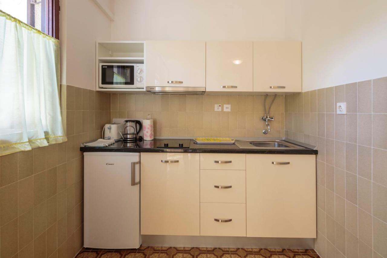 Apartmani Jordana 코미자 외부 사진