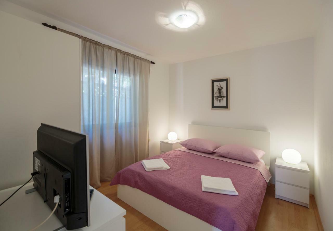 Apartmani Jordana 코미자 외부 사진